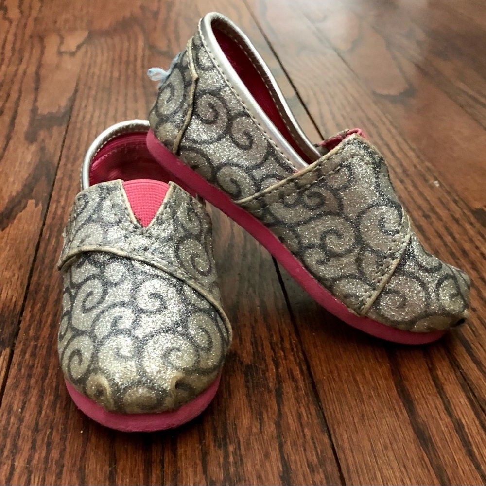 TOMS Tiny Silver Glitter Alpargata. Toddler Size 7